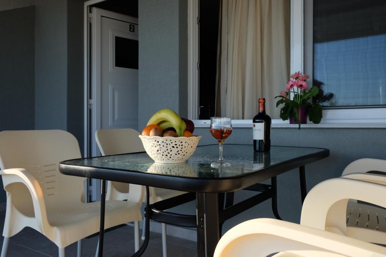 Onar By The Sea Luxurious Apartments Flogita Dış mekan fotoğraf