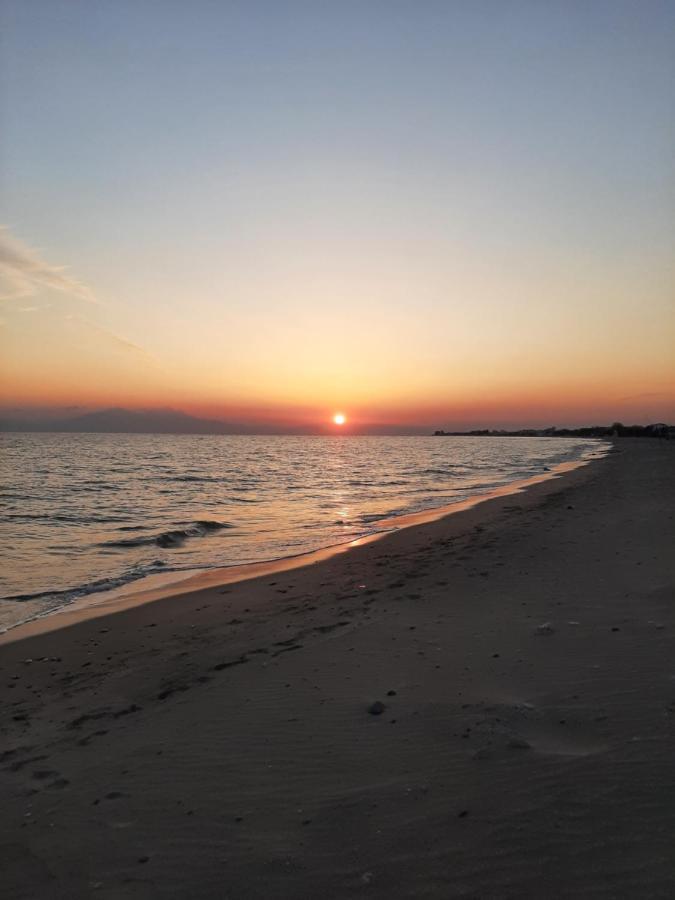 Onar By The Sea Luxurious Apartments Flogita Dış mekan fotoğraf